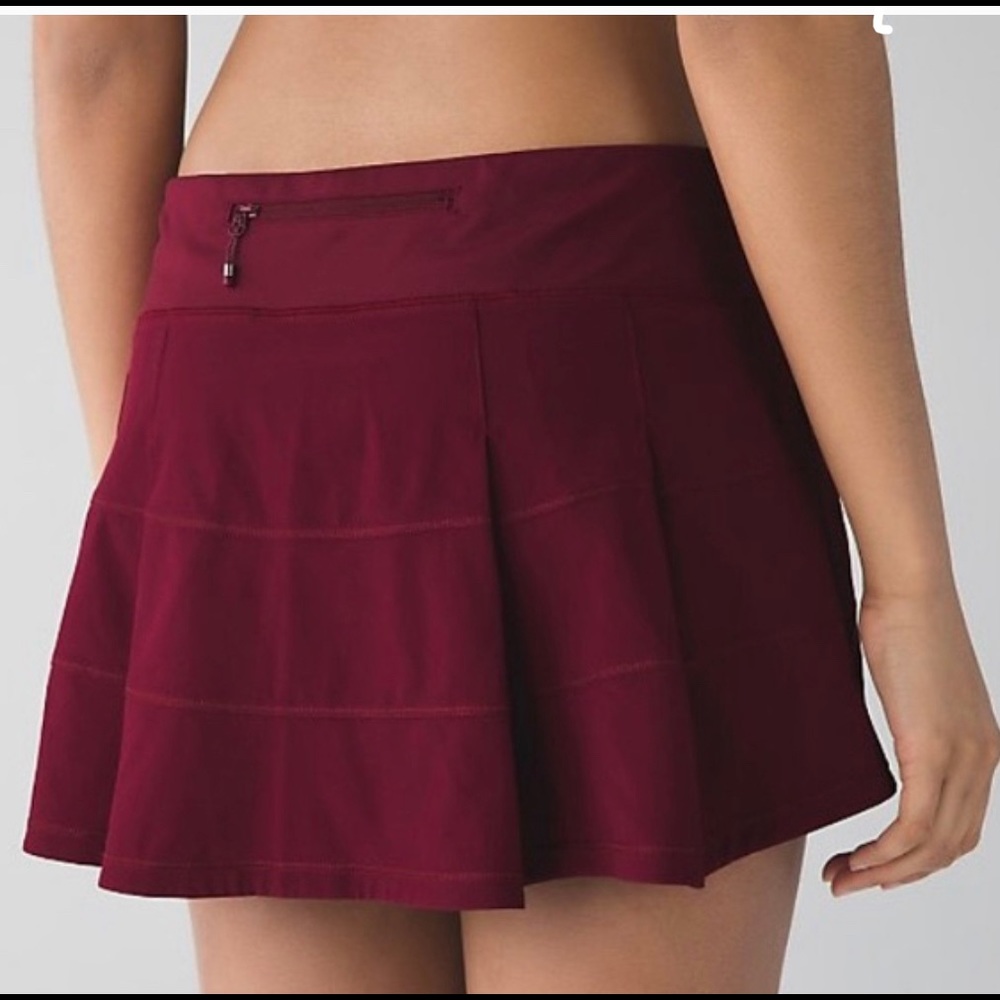 Lululemon pace rival skirt